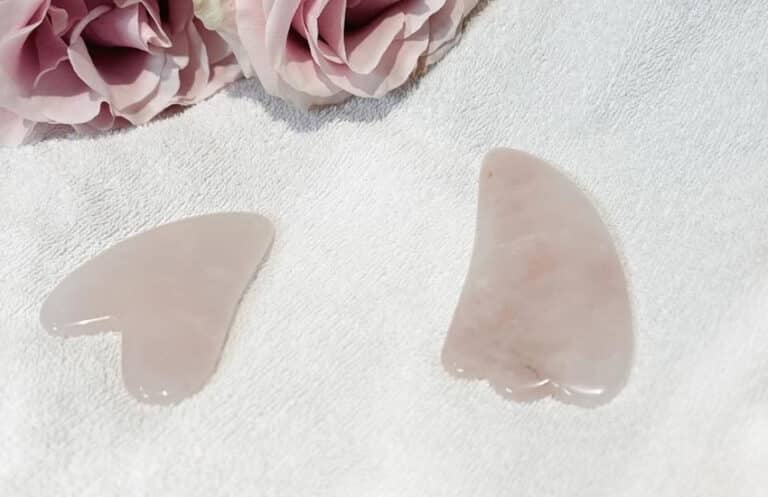 🤩  NEW bij MediSpa Knokke – Gezichtsmassage met de Gua Sha steen